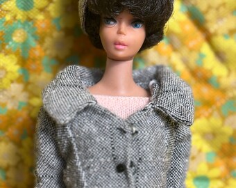 Barbie Burnett con taglio a bolle vintage del primo numero degli anni '60 in Barbie Career Girl vintage n. 954
