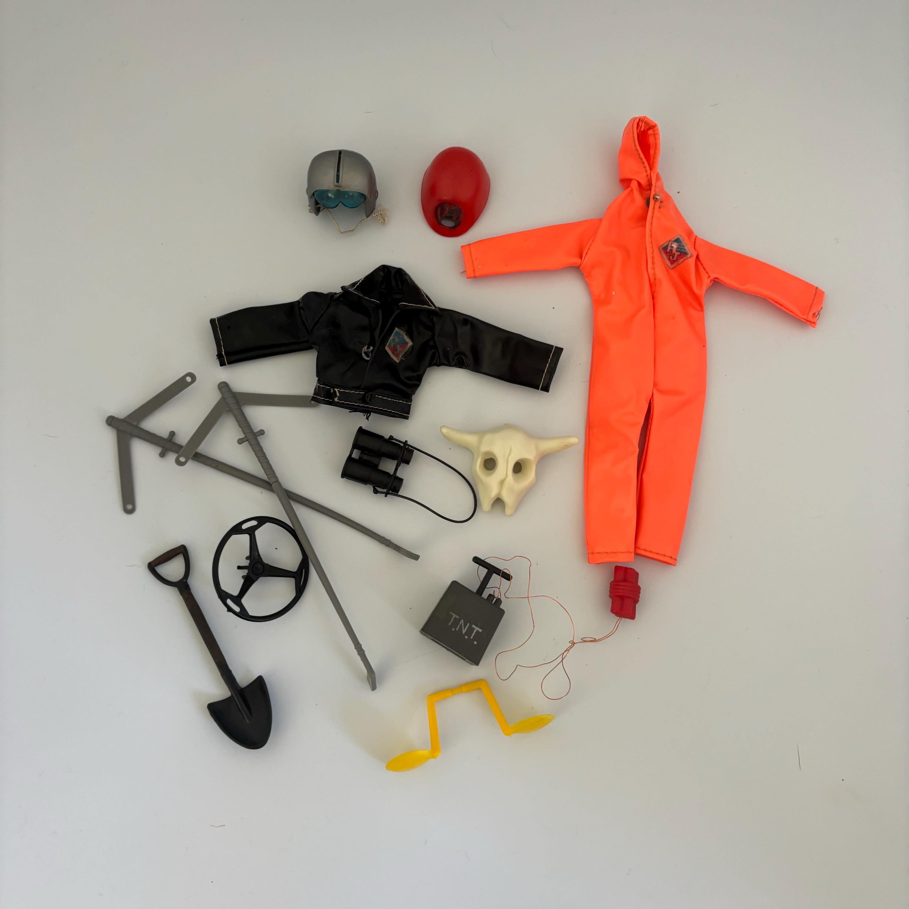 VETEMENTS BARBIE MATTEL ACCESSOIRES VINTAGE TENUE HAUT JAUNE ET BLEU