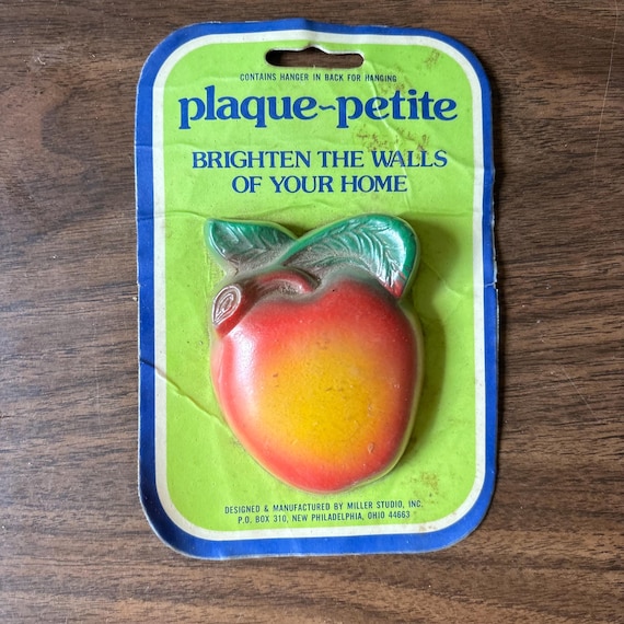 Vintage 1960s Miller Studio Apple Chalkwear Wall Hanger Old Stock