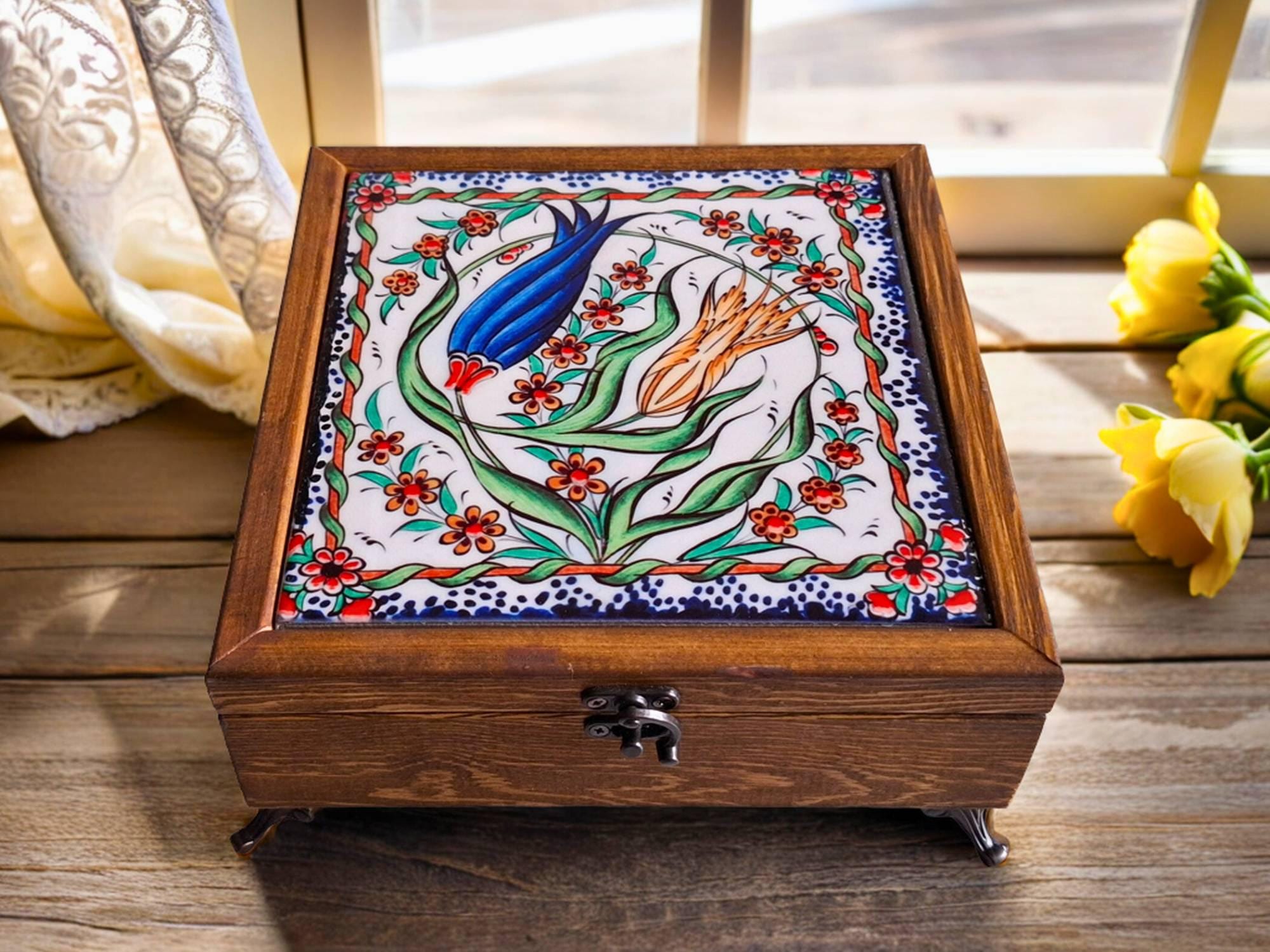 飾壺　高取秞　銘入り　木箱入り　美品 丹野製作所/手さげ木箱 -【当店限定】もう貴重品を探さなくて
