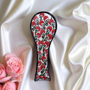 Handmade Ceramic Spoon Rest – Rustic & Modern Kitchen Utensil Holder, Practical Cooking Gift for Mom, Housewarming or Mother&#39;s Day