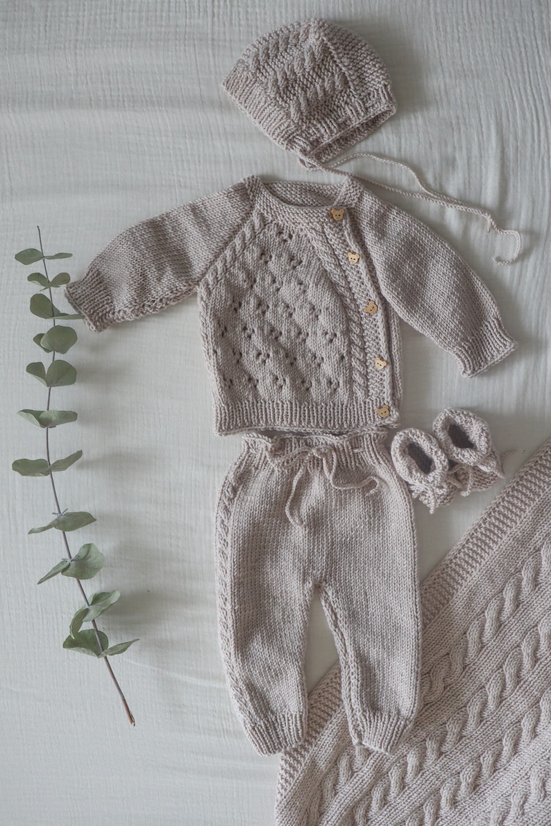 Knitwear Baby Set of 5, Knit Newborn outfit, Baby shower gift, Coming Home Outfit, Newborn girl outfit, Knit Baby Clothes, Baby Girl Clothes zdjęcie 1