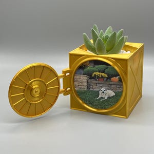 Customizable Bank Vault Planter: 3D Printed PLA Model