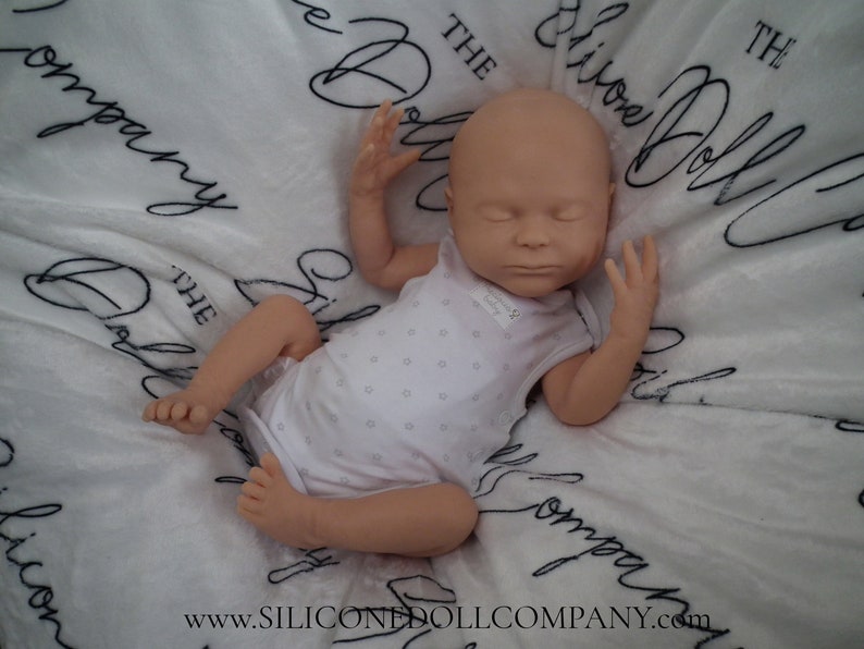 16" Full Body Platinum Silicone Baby Girl Doll Reborn - Blank Unpainted - with Drink/Wet - The Silicone Doll Company image 3