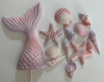 Edible mermaid tail cake topper and shells. (Please read the colour description before ordering)