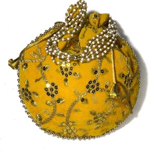 Handmade Potli HandBag Yellow Velvet – currypeepal