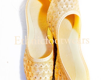 Jutti's For Woman & Girs, (Gold colour) Woman Ethnic Shoe, Partywear Woman Shoe