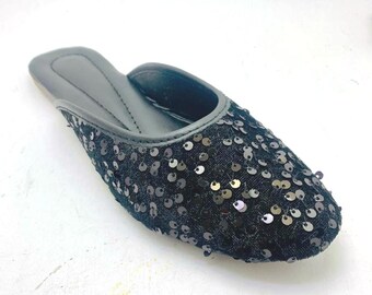 Handmade Black Colour Jutti for Woman Ethnic Rajasthani Indian mojdi