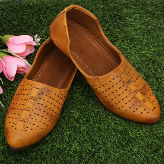 New mojari best sale shoes