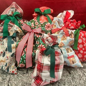 Wiederverwendbare Weihnachtsgeschenktaschen aus Stoff Grün, Nachhaltig und Umweltfreundlich