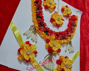 Floral Haldi Jewelry Set, Indian Wedding Necklace Earrings Mangtika Gajra