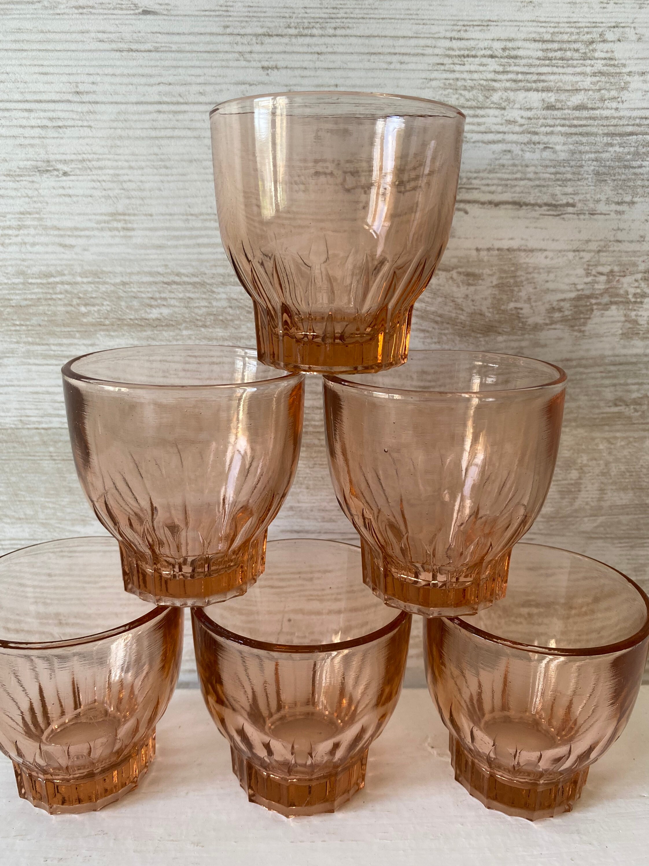 Blush Pink Vintage Français Verres, Digestif Petits Verres, Set Of Six Art Decor Petit Ensemble de V