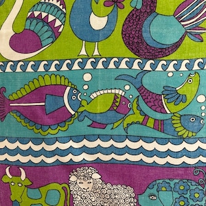 Vintage Linen Tea Towel, 1970s design, Birds , Fish and Animals surrounded by Flowers, Wall art, 70s Kitchen Linens, great colours