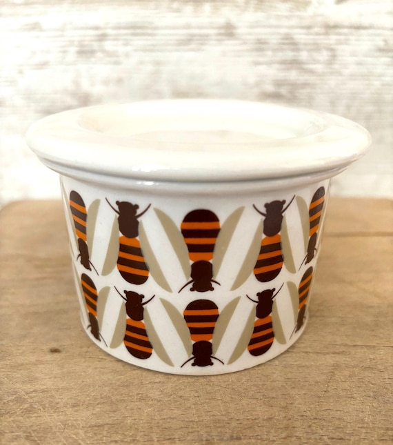 Vintage Arabia Finland Pomona Honey Pot: Raija Uosikkinen Bee