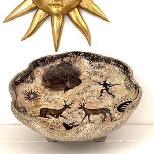 Lascaux Brutalist Ceramic Bowl: 1960s French Studio Pottery, Prehistoric Hunting Scene