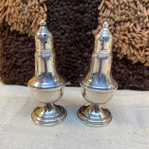 Saliera e pepiera vintage in argento sterling