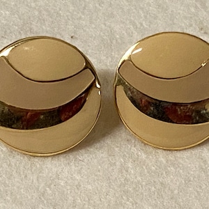 Vintage Napier Round Gold Tone and Ecru Clip Comfort Screw Back Earrings