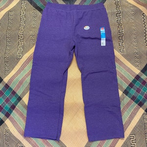 Vintage Hanes women’s large comfort blend purple fleece pant with elastic waist.