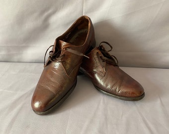 Vintage brown leather Mens 10 E Florsheim Shoes