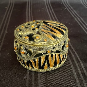 Vintage Art Deco Lidded Enameled Round Trinket Box