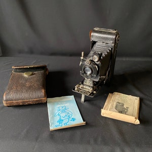 Vintage Eastman Kodak Folding camera 1A Series III in original leather case with booklets