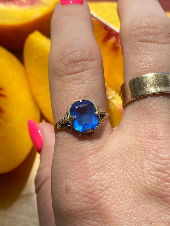 Blue Glass Stone Vintage Ring - Size 9.5