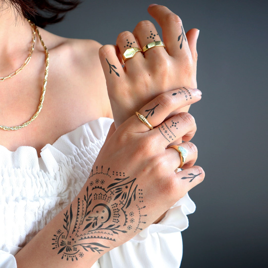 Semi-permanent Tattoo Moroccan Berber Hand and Finger Tattoo - Etsy Ireland Semi-permanent Tattoo Moroccan Berber Hand and Finger Tattoo - Etsy Ireland