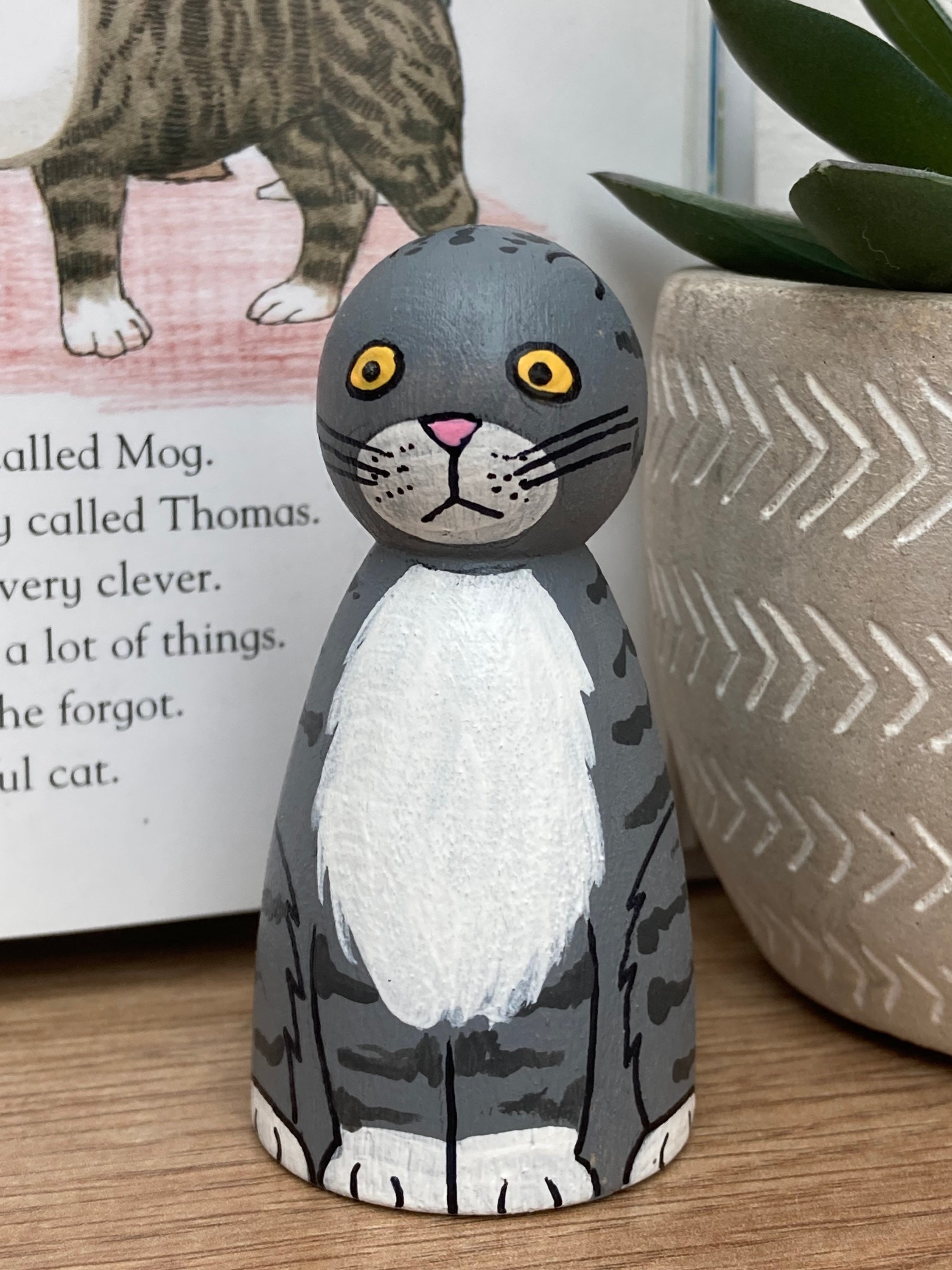 Mog the forgetful cat peg doll, cat peg doll, gift for children, story sacks, book characters, educational toys, wooden resources