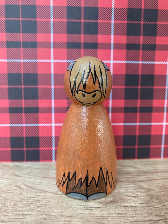 Highland cow peg doll, farm animal toys, highland coo, gift for Scottish, fluffy cow, farmyard toys, wooden animals, peg dolls