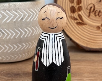 Marie Curie pegdoll, women in science, Inspirational women, educational peg dolls, feminist gift, STEM icons, Nobel prize winners