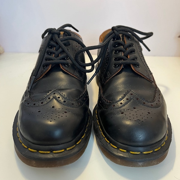 Vintage Workwear DR MARTENS Women Shoes EU38 UK5 Brogue shoes Black Leather Boots Made in England Chore Worker Army Punk Hipster Doc Martens