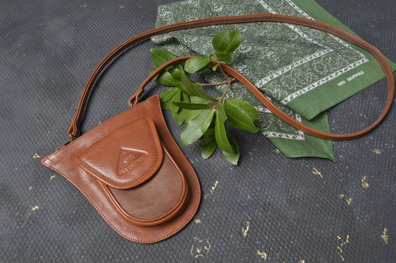 Vintage Women Bag Genuine Leather Cross Body Saddle Small Belt Wallet Purse  Wallet Coin Purse Money Pouch Swan Embossed Tan Leather Brown 