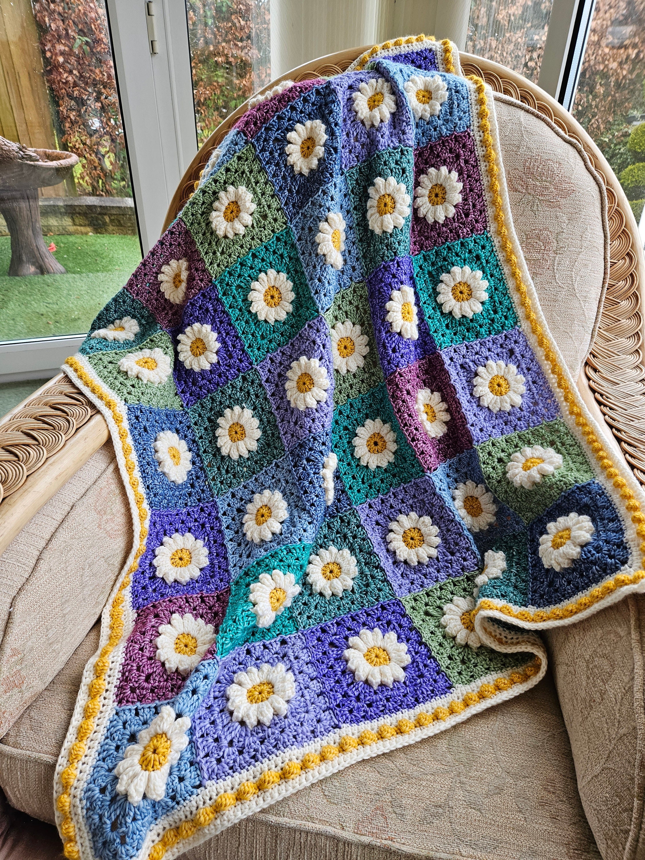 Hazy Daisy Blanket Pattern (UK Terms)