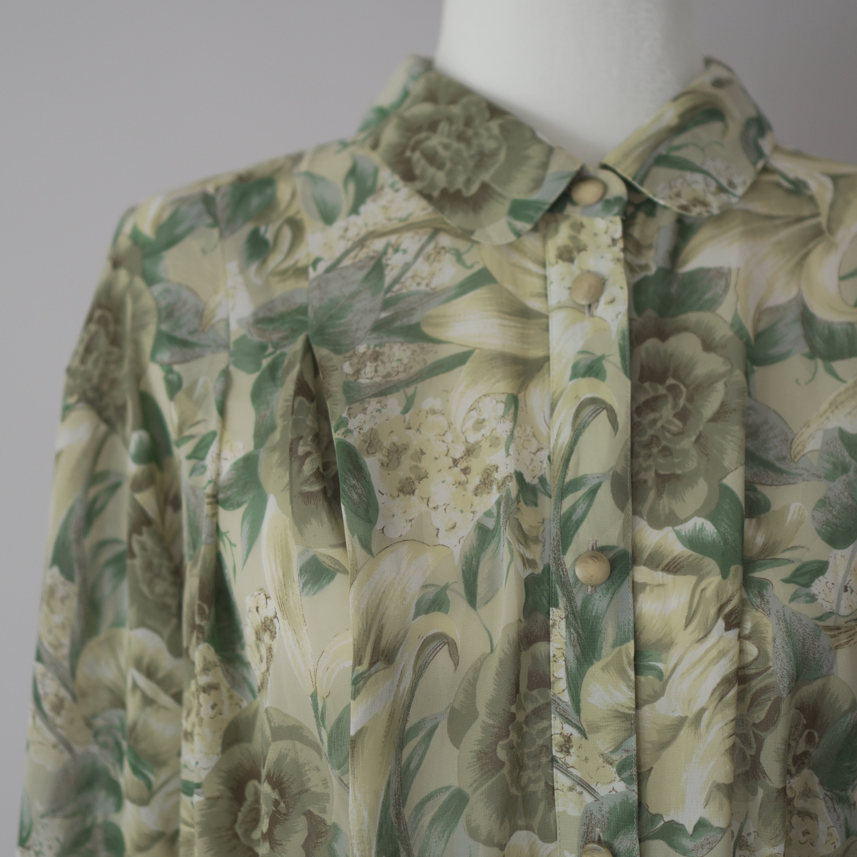 Light Green Floral Blouse Vintage Floral Top White Etsy