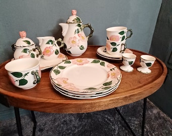 Villeroy & Boch Wild Rose. Ergänzungsteile zum Service. Stempel rund grün und braun eckig.
