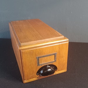 Fantastische oude houten registerkist