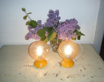 Belle paire De Graewe 4440 lampes de table de nuit des années 70 en verre et en plastique.