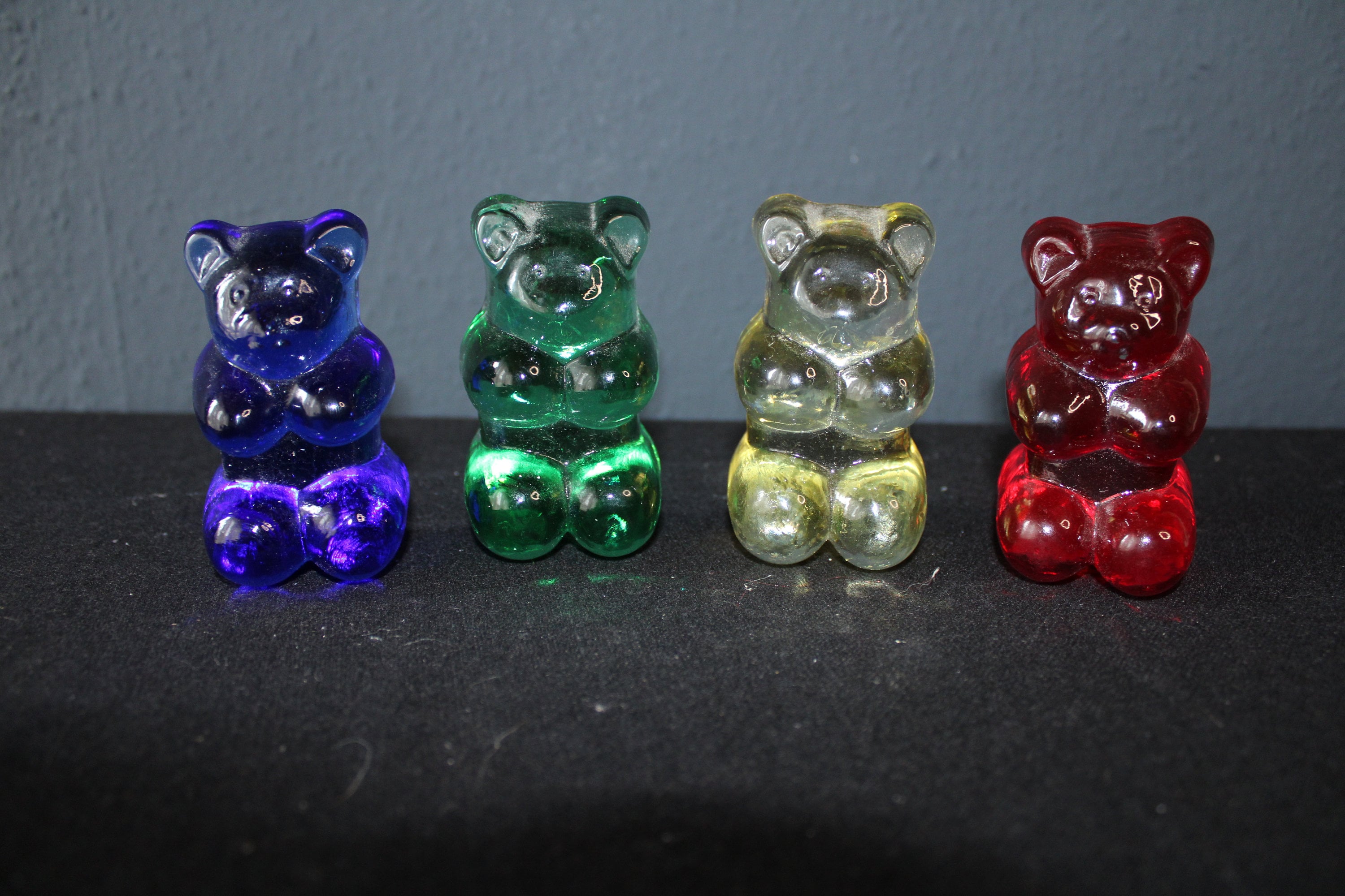 CENTRAL: Teen DIY - Gummy Bear Keychains