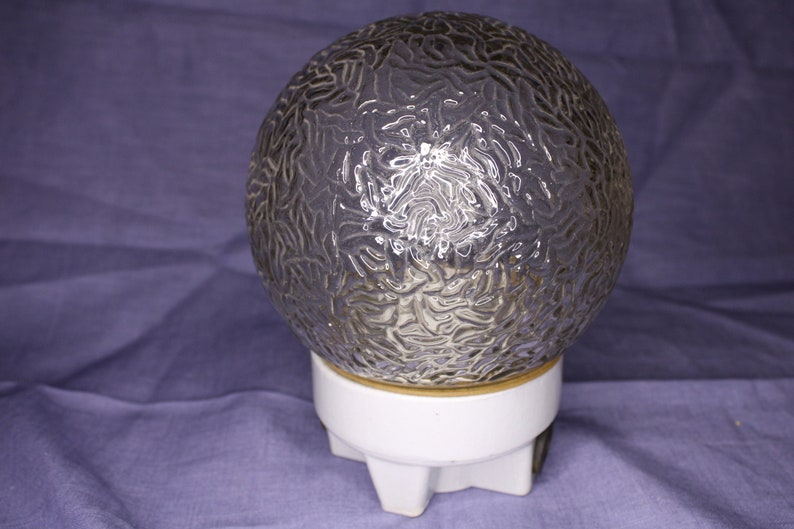 Rare lampe Flush Mount Brain Ball probablement de la RDA image 1