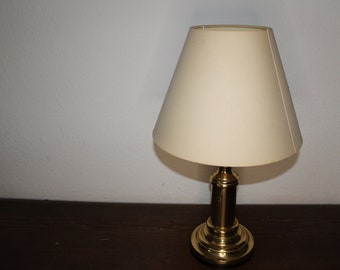 Great little Hollywood Regency brass table lamp.