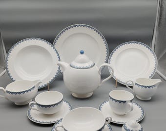 Bijpassende items uit de Villeroy & Boch Casa Look collectie: eierdopje, koffiekopje, kom, theekopje, bord, koffiepot, sauskom.