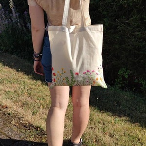 Jute bag, hand-painted, flower meadow image 2