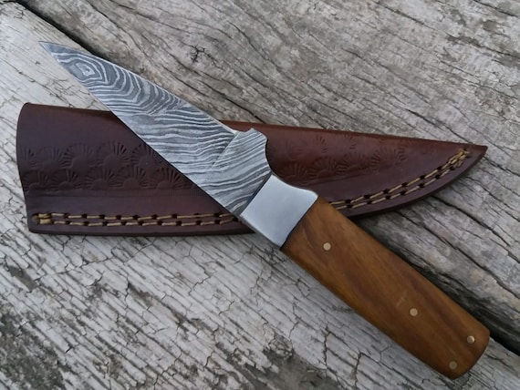 8.00 Inches Damascus Steel Custom Handmade Hunting Knife . 