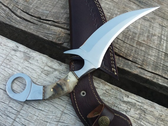 D2 tool steel mirror polished karambit knife sheep horn handle.