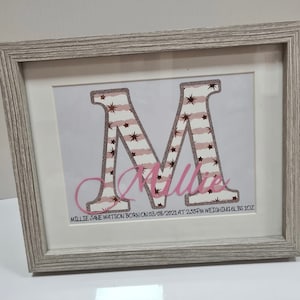 Marco de bebé carta personalizada - cualquier opción de color, regalo de bebé nuevo, 1er cumpleaños, bautizo, bautismo