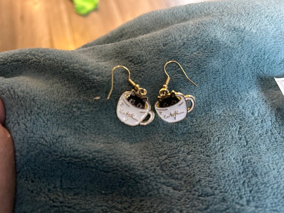 NEW Coffee Earrings Cat sitting in coffee Cup