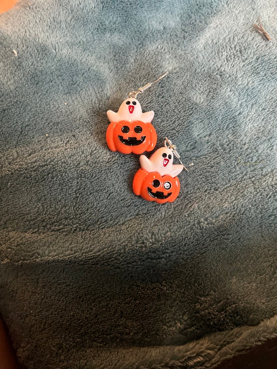 NEW HALLOWEEN EARRINGS Ghost Pumpkin Witches Hat Spider