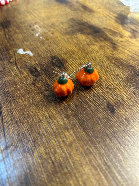 NEW Halloween pumpkin candy corn earrings