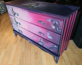 Alice in Wonderland Dresser Set