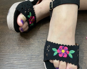 Girls Sandals (YOUTH) handmade from Guatemala, sandalias hecho a mano en Guatemala